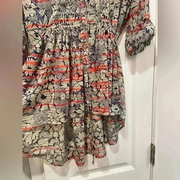 American Rag Pleated Smocked Button V Neck Tie Flowy Peasant Top Floral Size M - Picture 5 of 10